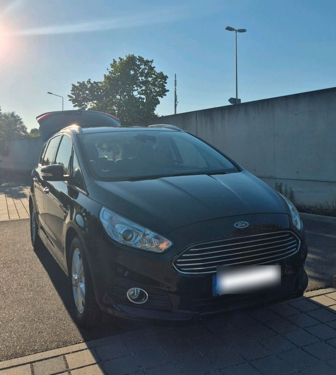 Image of Ford S-Max