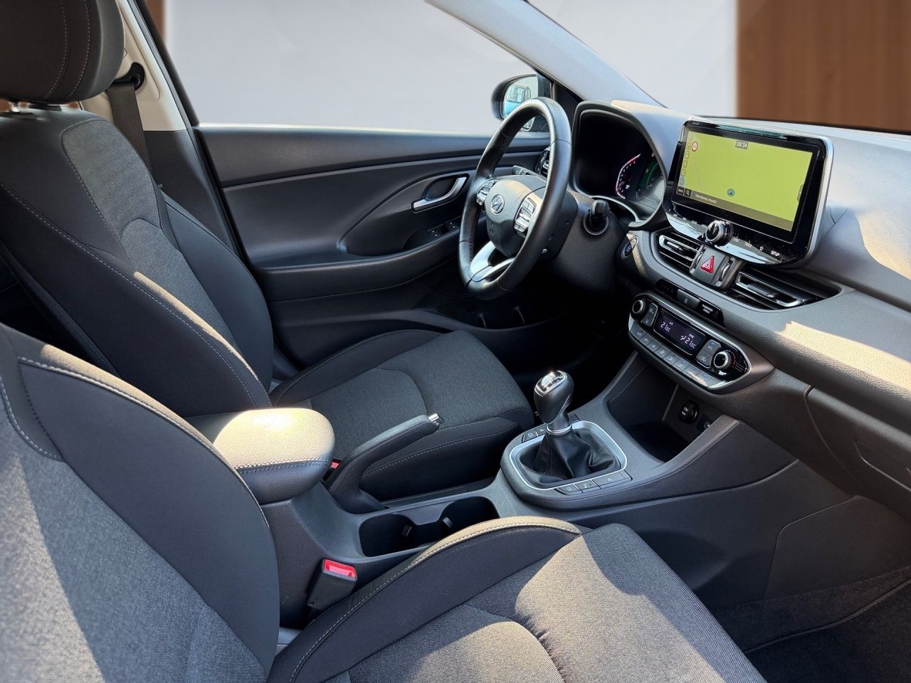 Fahrzeugabbildung Hyundai i30 Kombi Ed. 30+ *NAVI*LHZ*SPURH*USB*PANO*