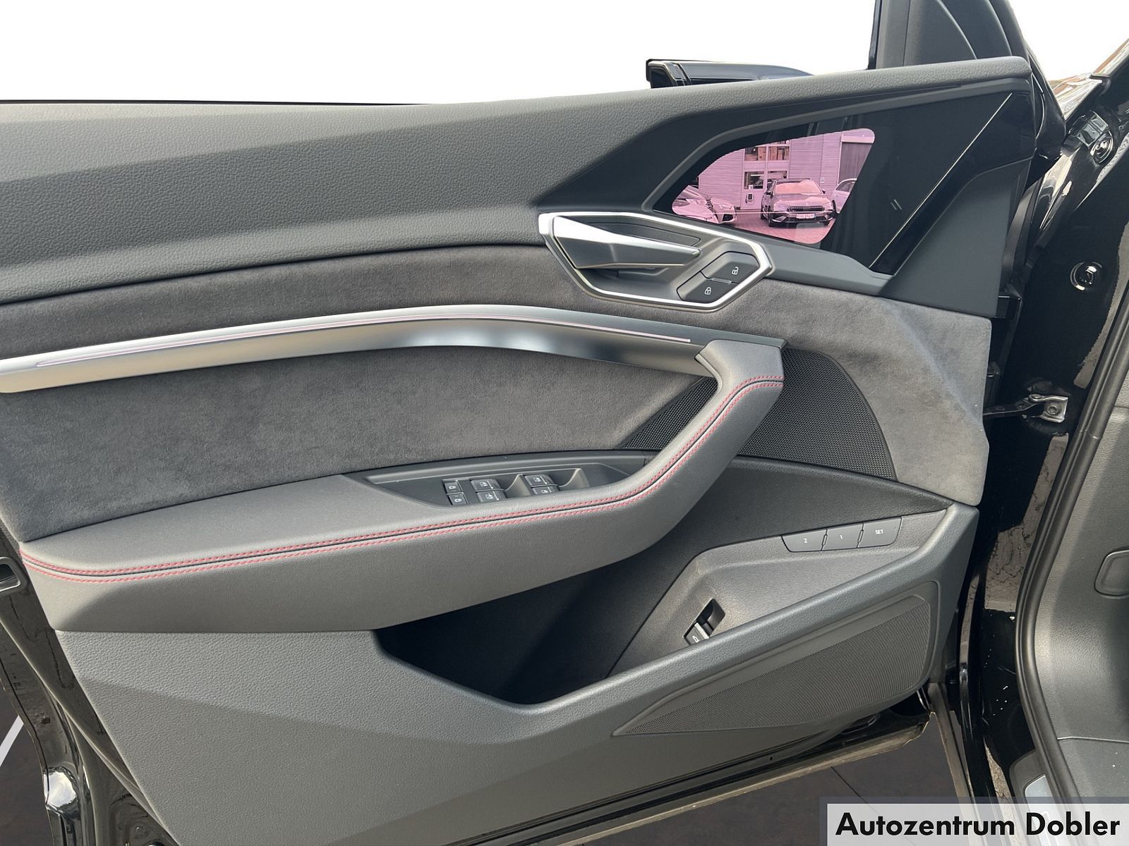 Audi Q8 e-tron - Bild 13
