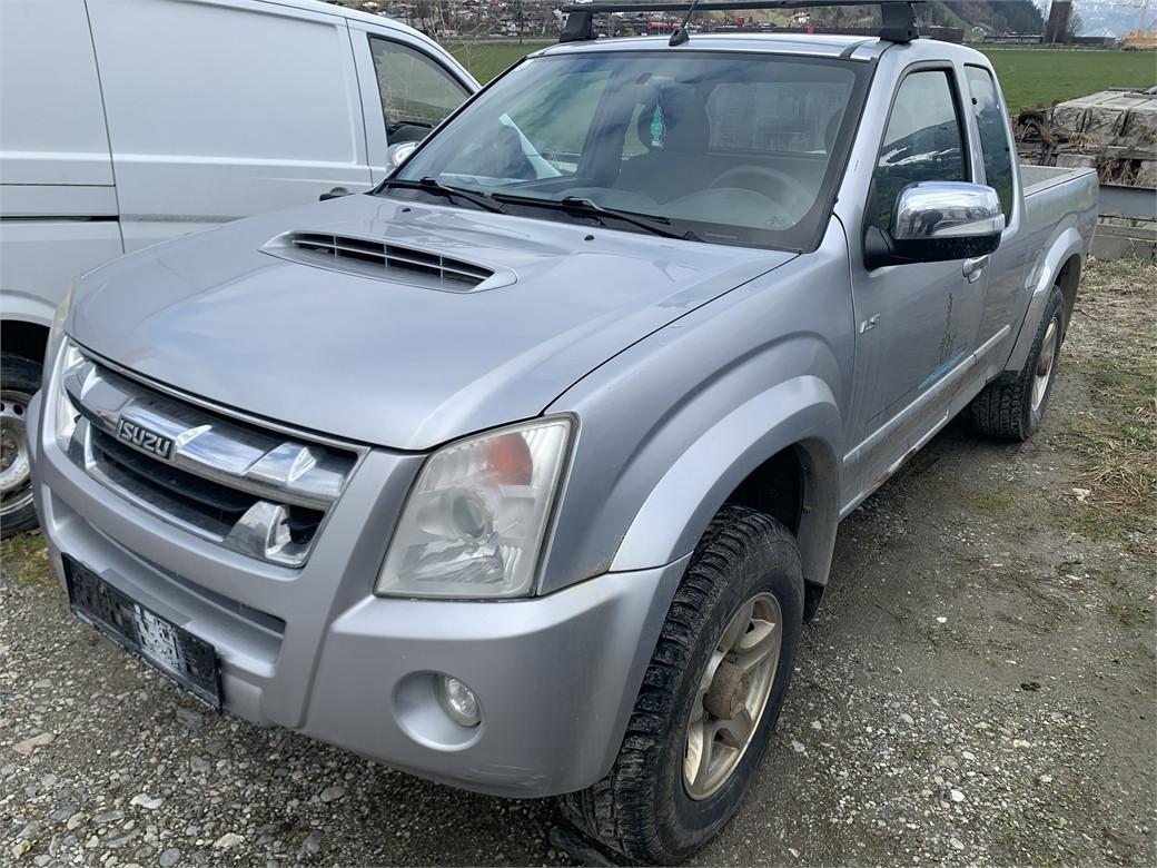 Isuzu D-Max 3,0 TD 4WD Untersetzer KLIMA AHK-3,0T
