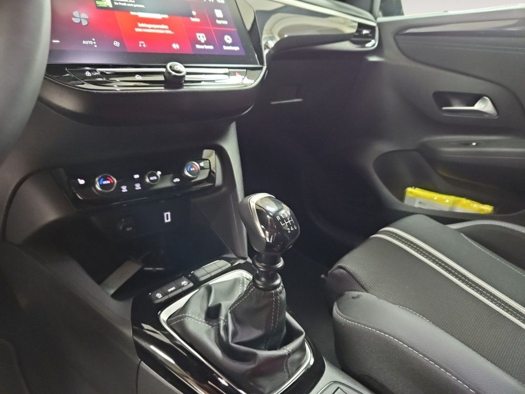 Fahrzeugabbildung Opel Corsa 1.2 GS Navi Sitz/Lenkradheizung PDC LED DA