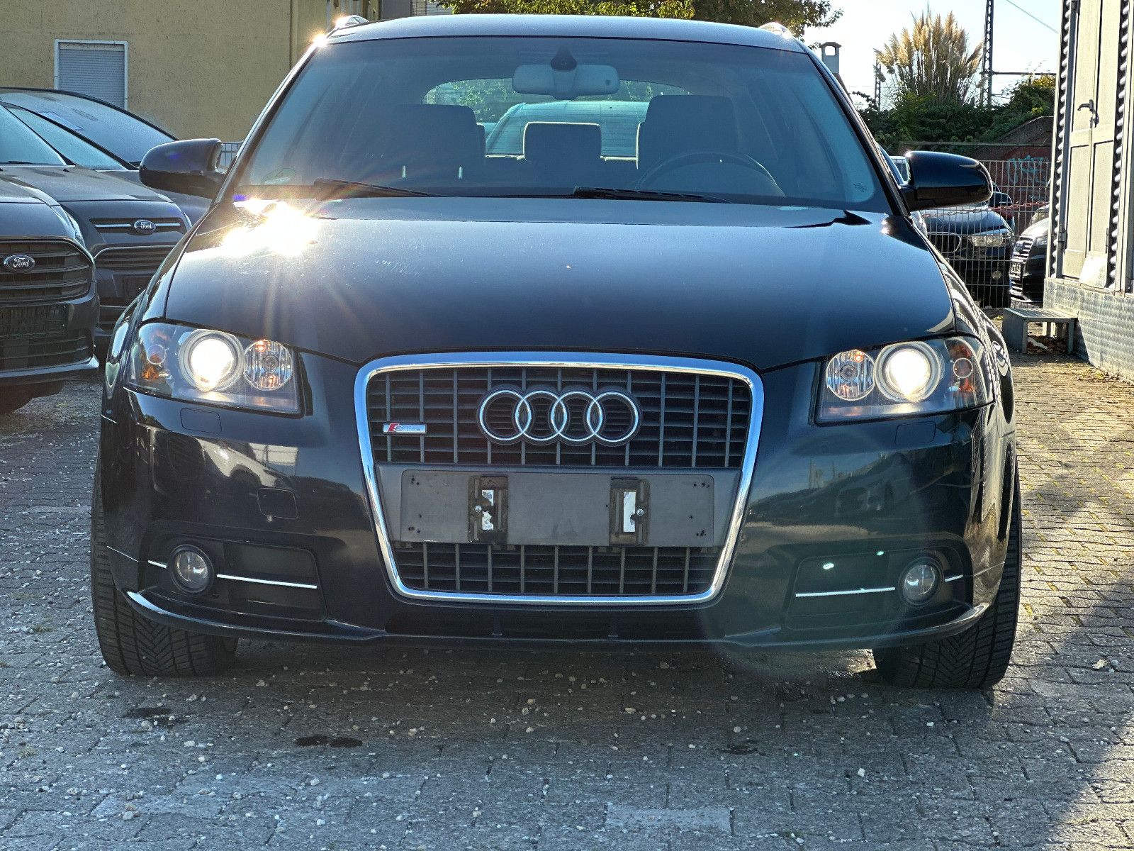 Fahrzeugabbildung Audi A3 SPORTBACK 2.0 TDI S LINE AMBIENTE*AHK+AUTOM*