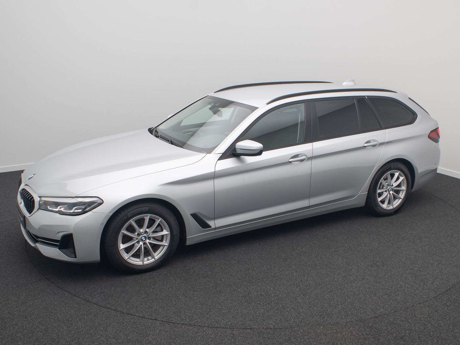 Fahrzeugabbildung BMW 520d Kamera DAB 4xKlima Alarm GeschwindigReg