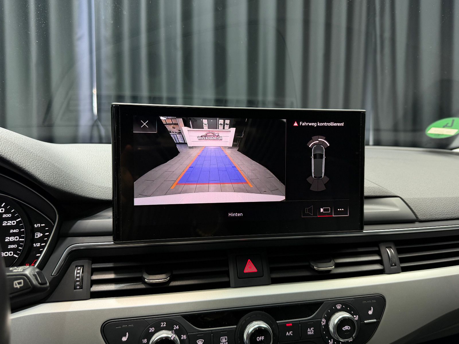 Fahrzeugabbildung Audi A4 Avant 35 TDI advanced|MATRIX|LCI|RF-KAMERA