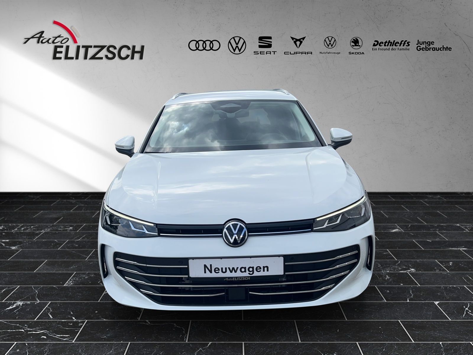 Fahrzeugabbildung Volkswagen Passat TSI Business DSG LED ACC Navi HUD AID Par