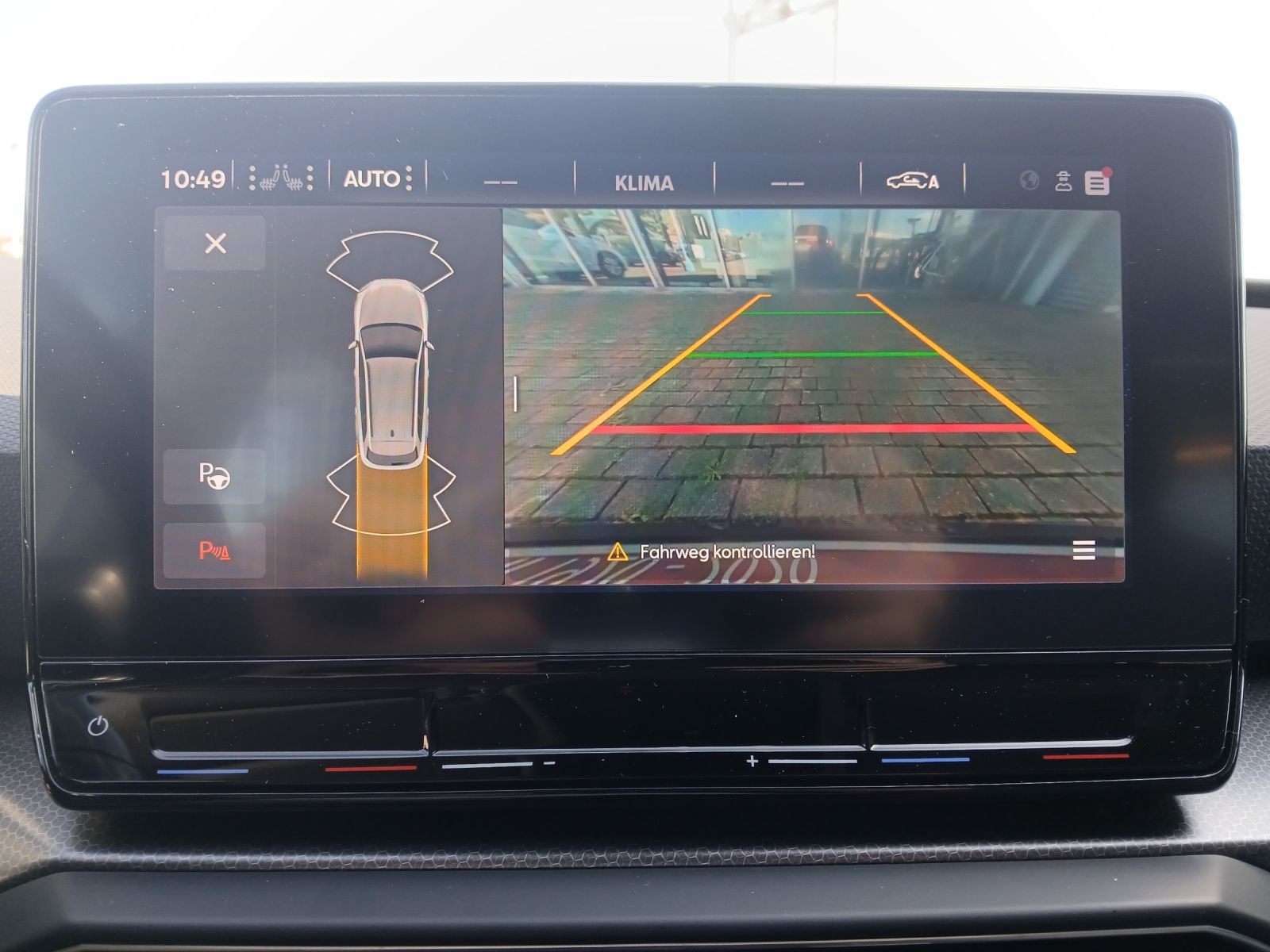 Fahrzeugabbildung SEAT Leon SP TDI Style DSG LED Navi AID ACC RFK SH