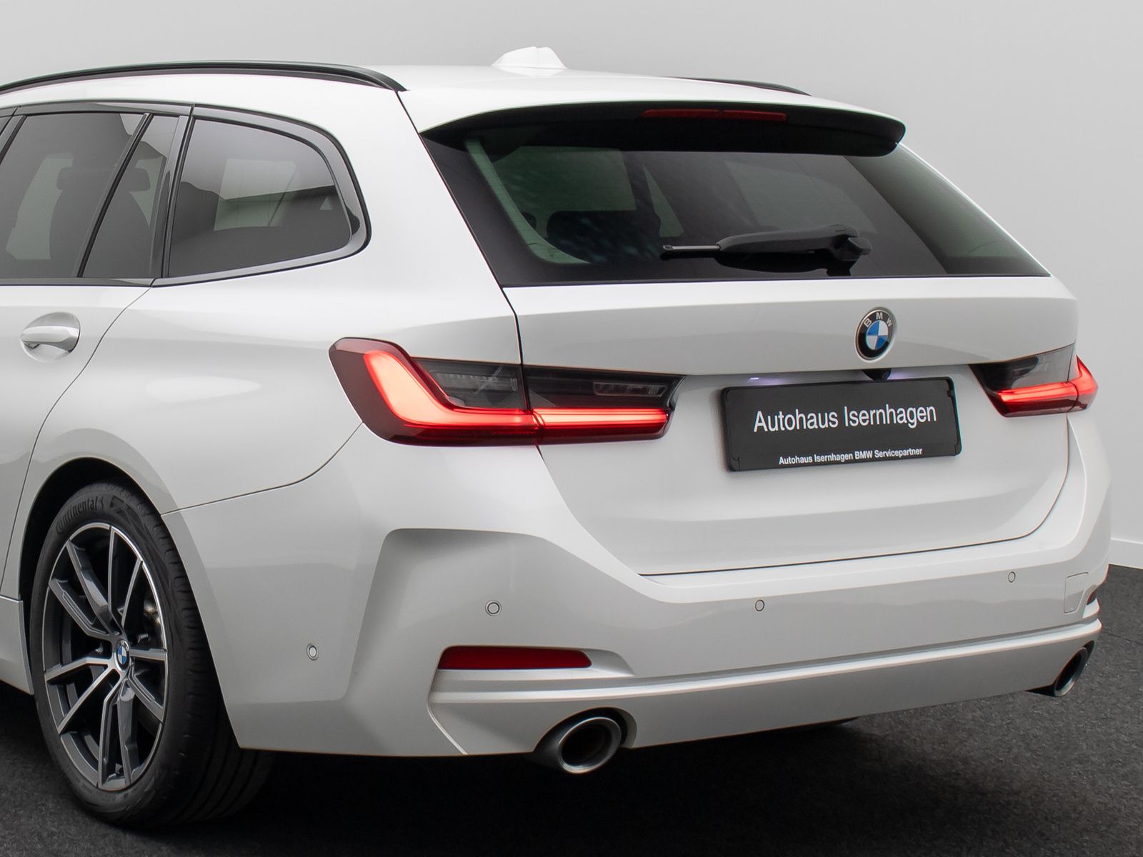 Fahrzeugabbildung BMW 330i Komfort HUD Kamera H/K Leder Sport 18Zoll