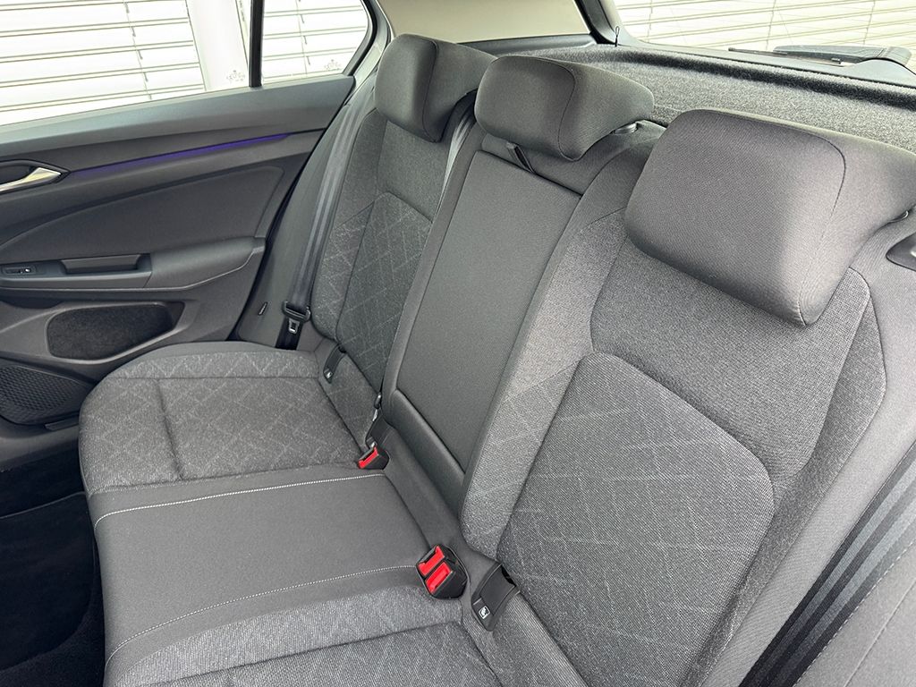 Golf VIII 1.5 TSI LIFE *STDHZG*NAVI*LED*ACC*