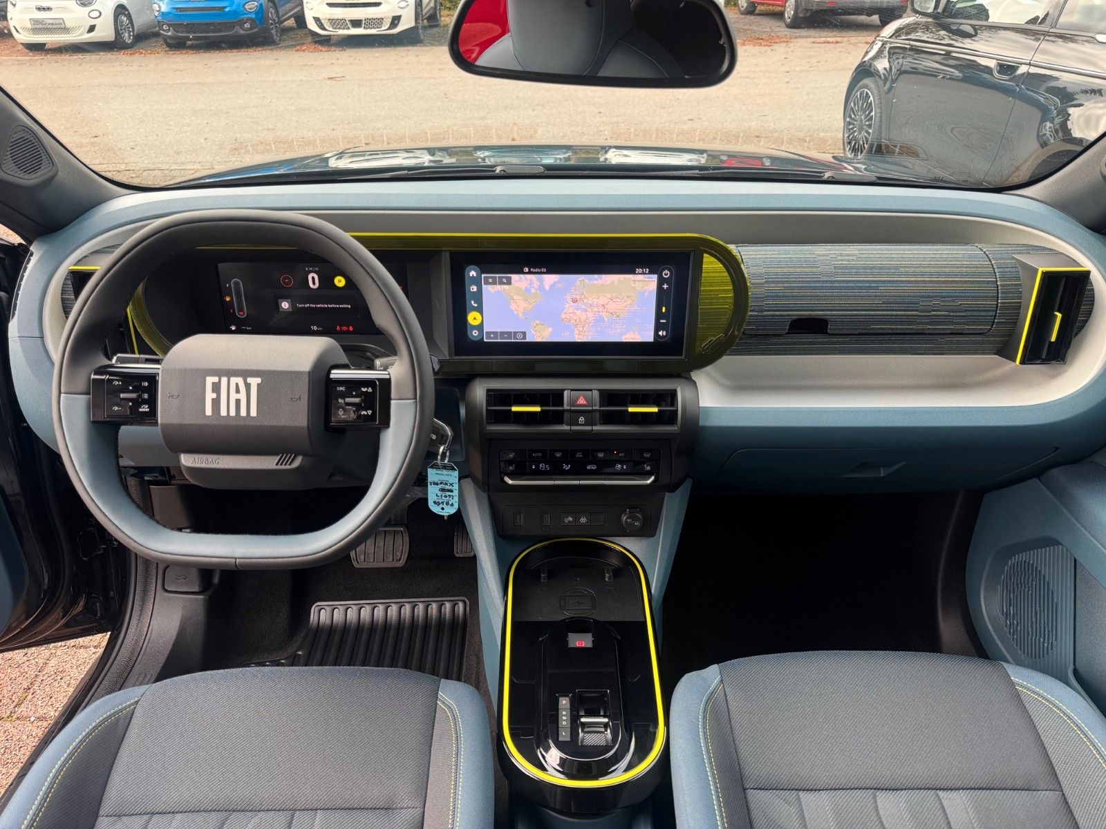 Fahrzeugabbildung Fiat Grande Panda 100 PS Automatik Icon Navi Kamera