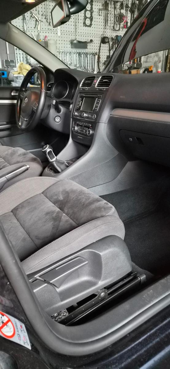 Volkswagen Golf 2010 — photo 10