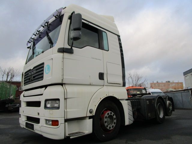 MAN TGA 26.390 6x2 -2, Unfall, DPF, Original -Km.