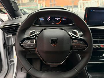 Peugeot 2008 - 11