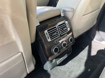 Land-Rover Range Rover - 12