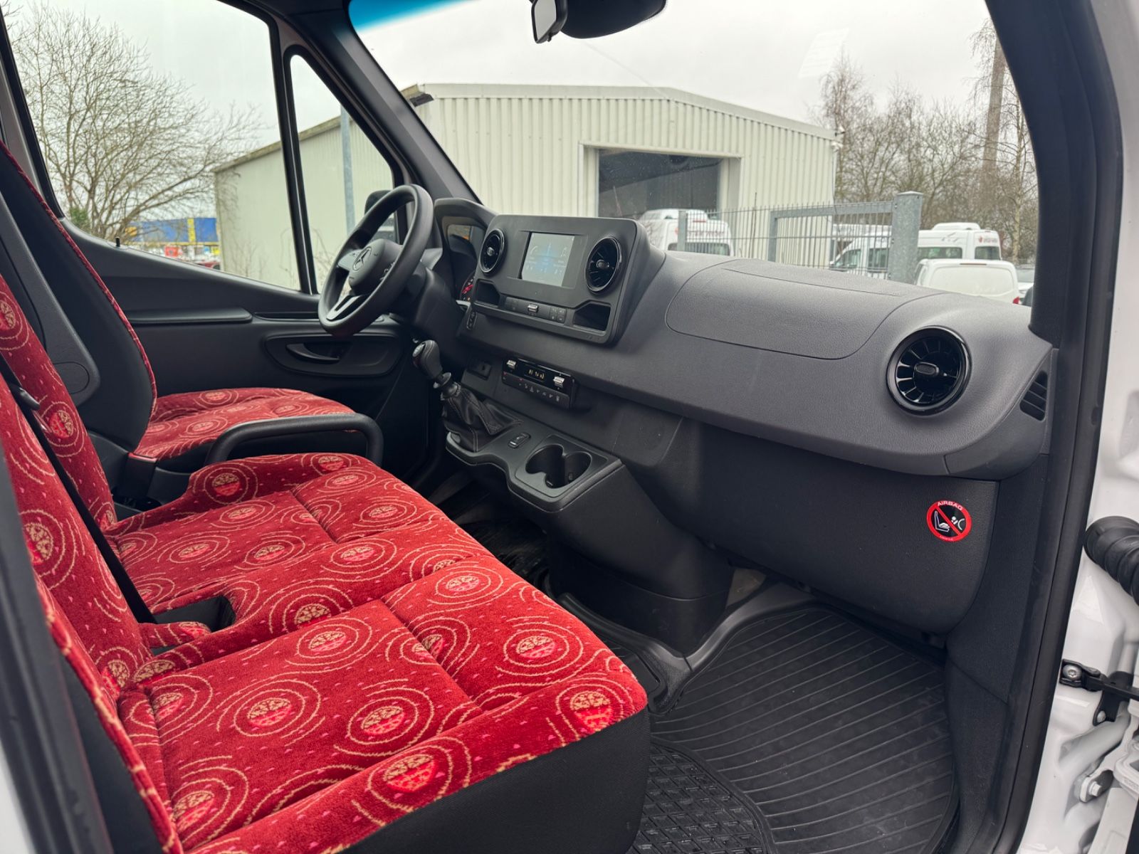 Fahrzeugabbildung Mercedes-Benz Sprinter III 314 CDI 9 Sitzer Klima+Lane+Toterwi