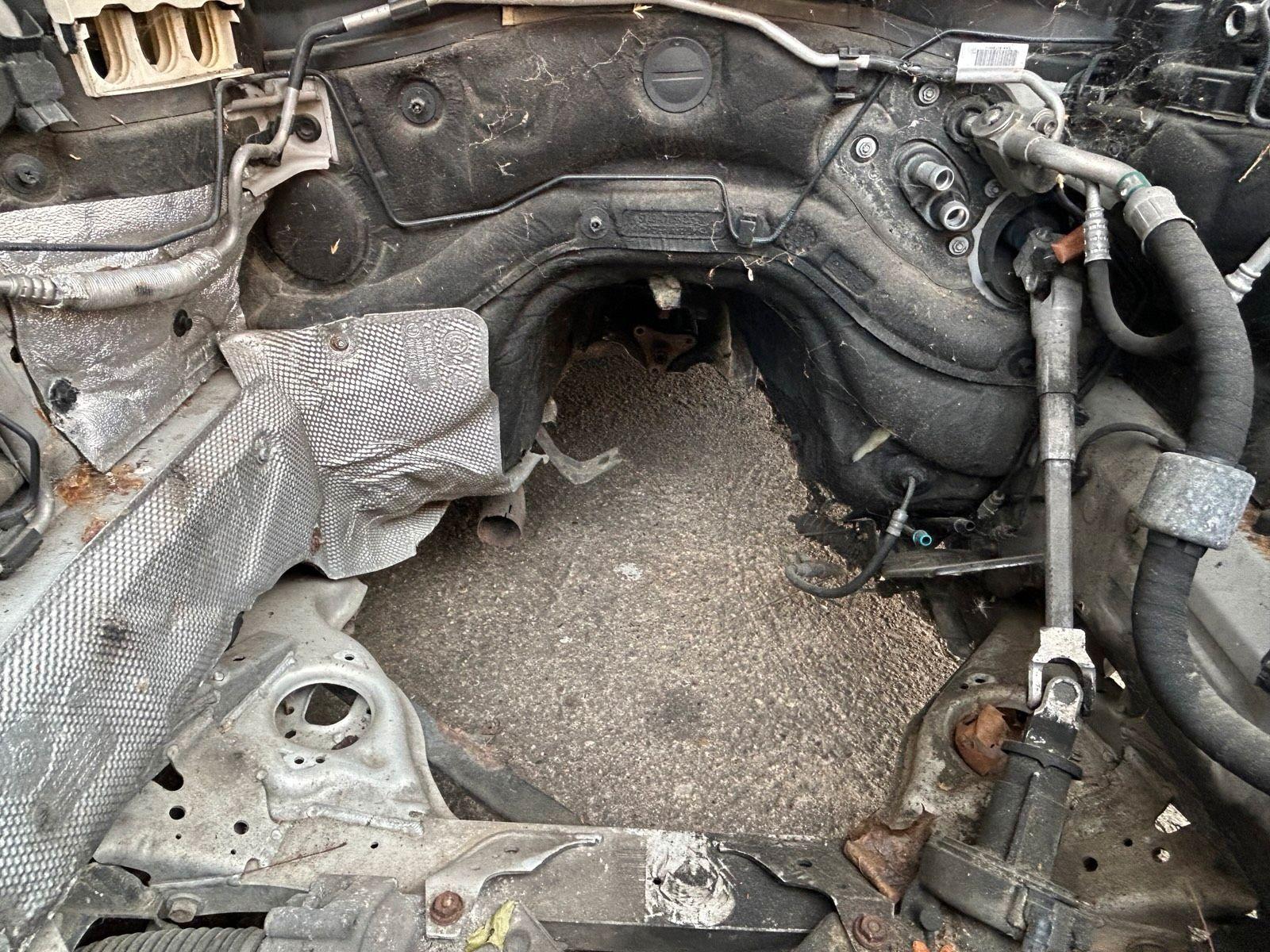 BMW 320 2008 — engine 177 HP (130kW)