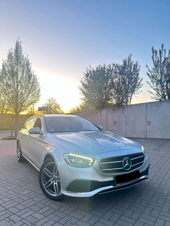 Image of Mercedes-Benz E 220