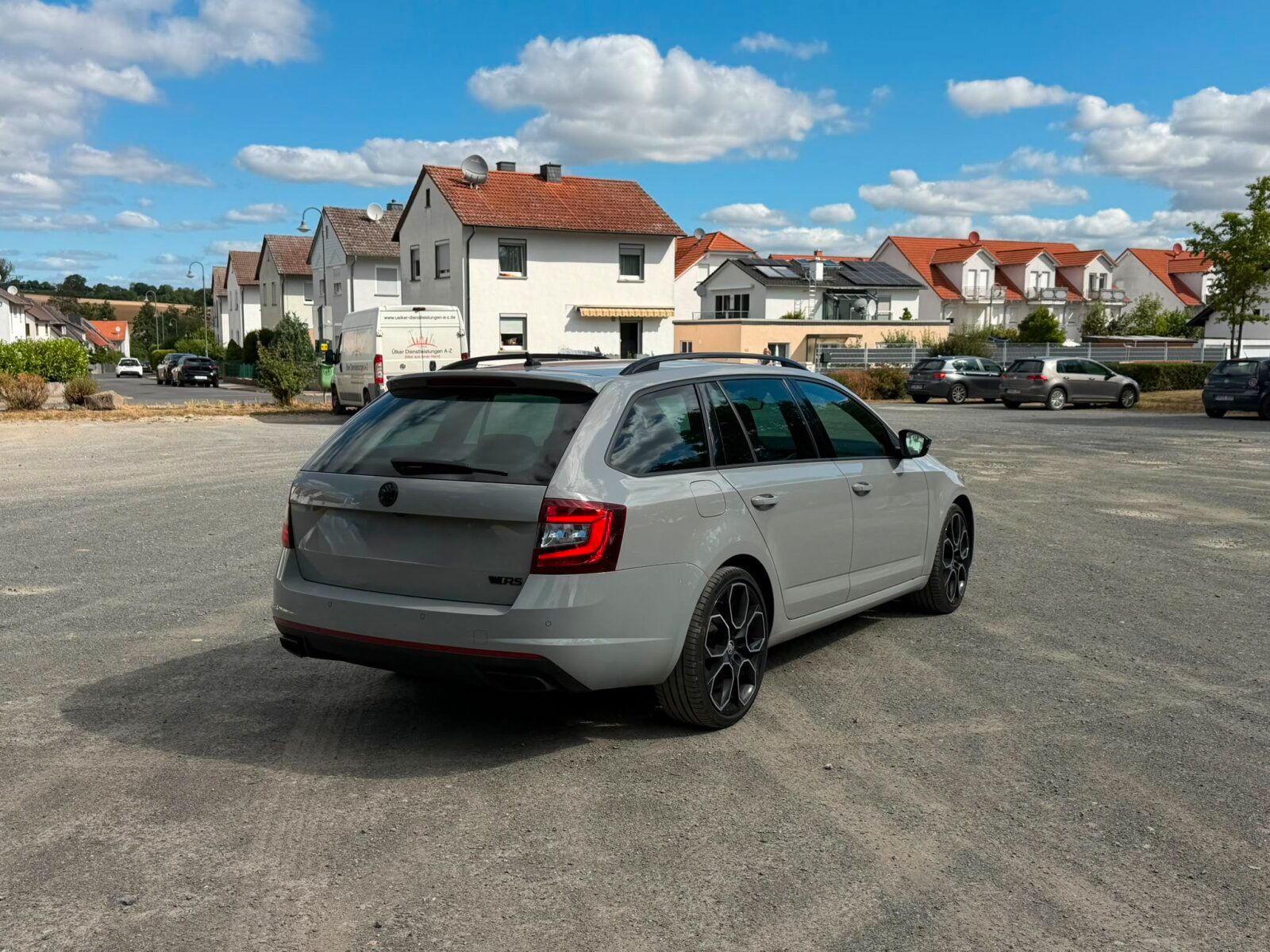 Fahrzeugabbildung SKODA OCTAVIA RS / 4x4 / NAVI