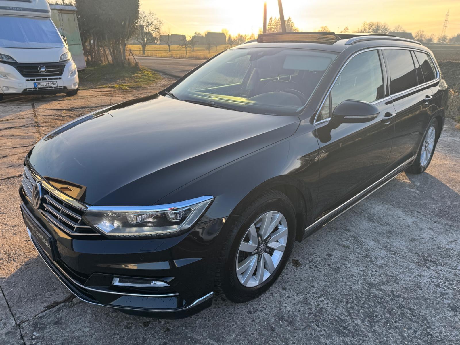 Volkswagen Passat Variant 2.0 TDI DSG Highline*R-LINE*PANO*