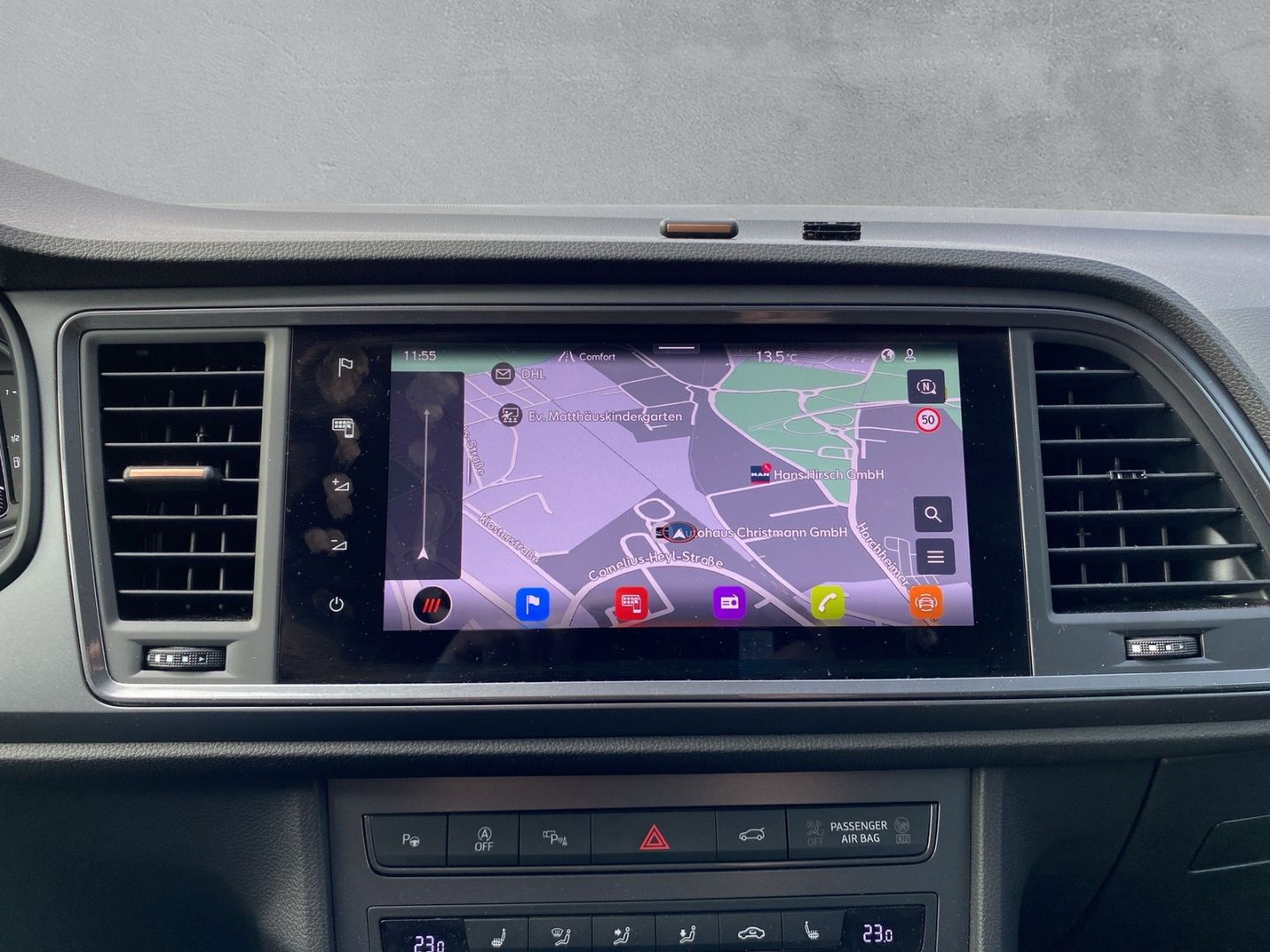 Fahrzeugabbildung CUPRA Ateca Basis AHK-klappbar Navi Digitales Cockpit