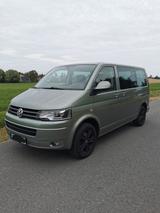 Volkswagen VW T5 Multivan 5.2 / 140 PS ( sehr gepflegt )  - Volkswagen T5 Multivan mit Diesel-Antrieb: Grün
