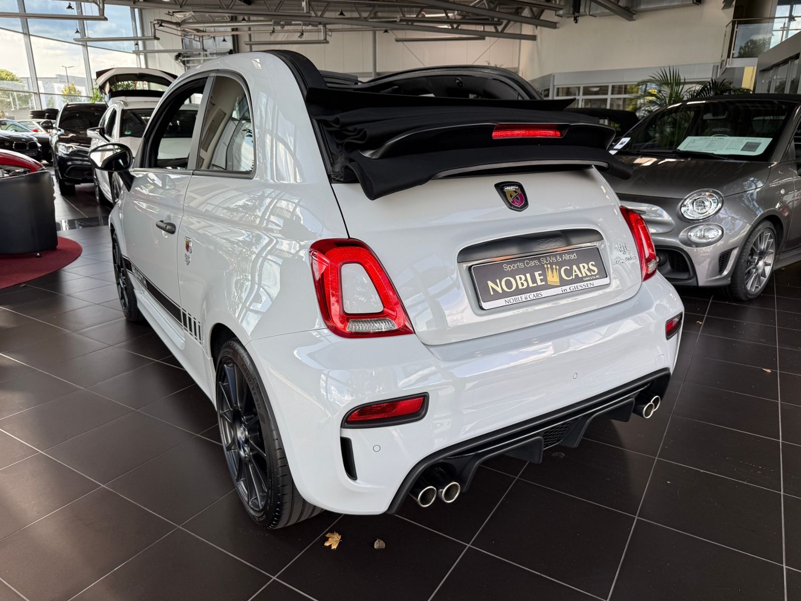 Fahrzeugabbildung Abarth 595C Cabrio Competizione KLIMA NAV PDC Beats