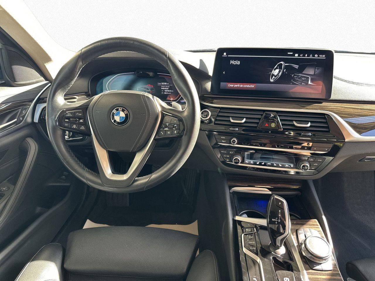 BMW 520d xD LiveProf DAPr KomfSitze 4Klima HiFi AHK