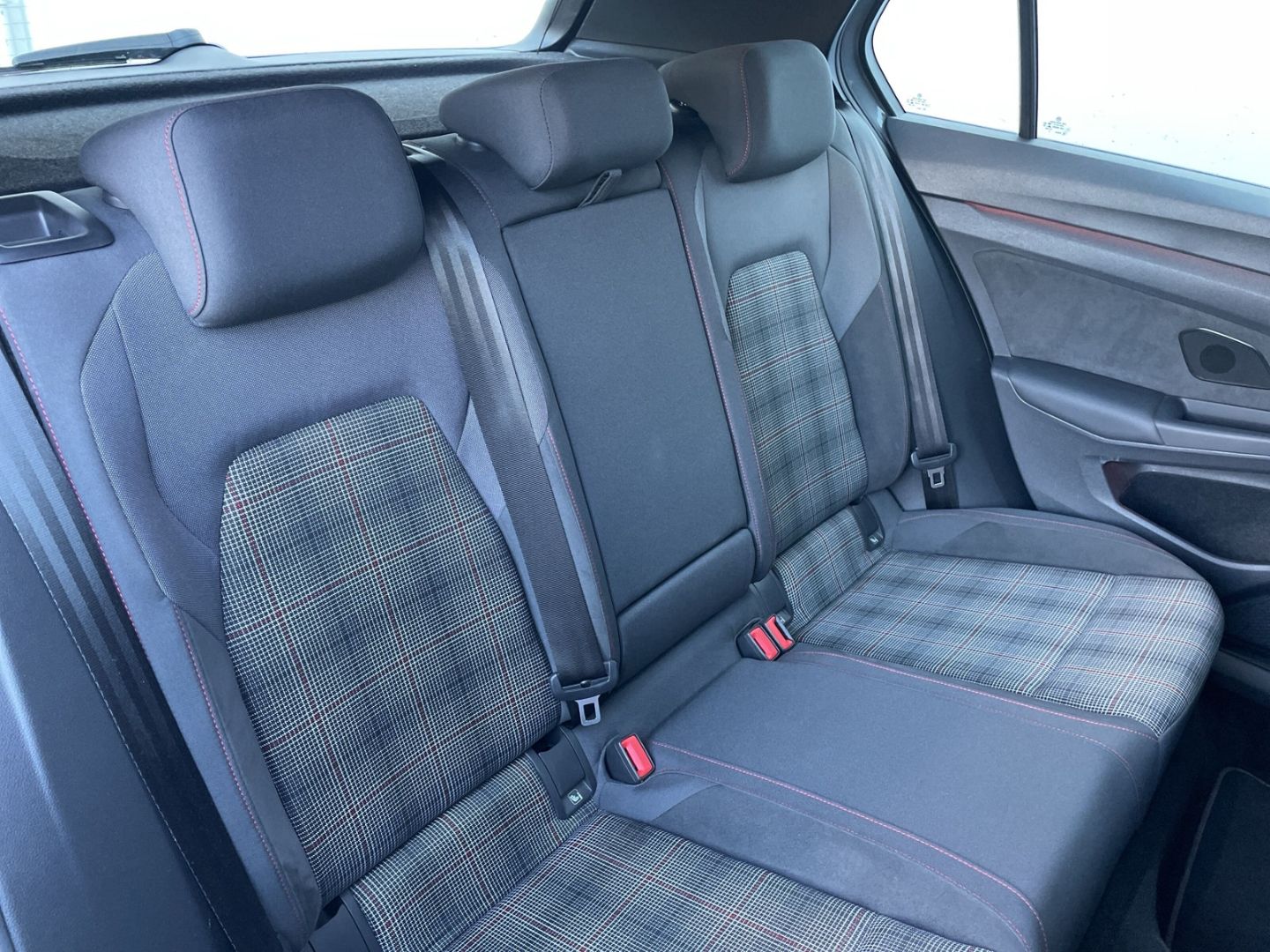 Golf GTI VIII 2.0TSI DSG AHK/Kamera/H&K/IQ.Light