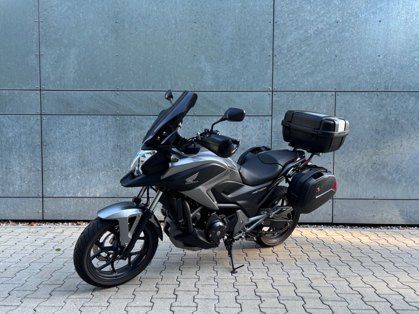 Fahrzeugabbildung Honda NC 750 X Griffheizung Seitenkoffer Topcase