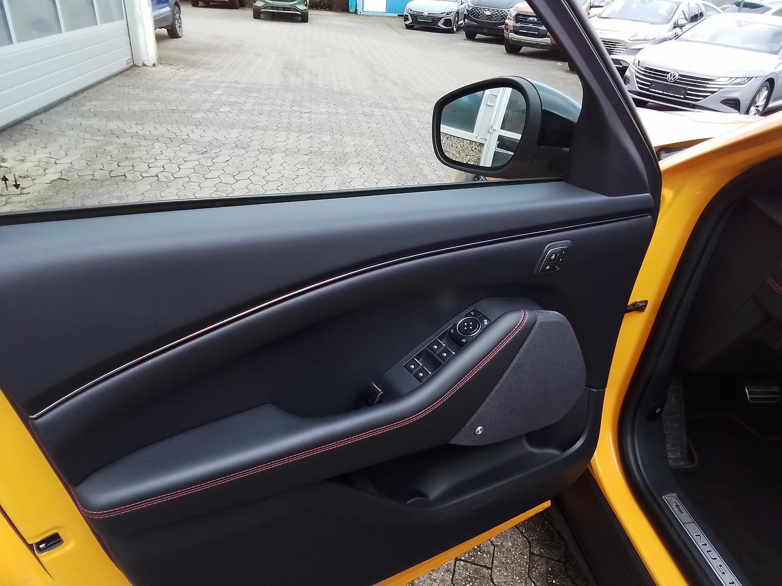 Ford Mustang Mach-E AWD Premium