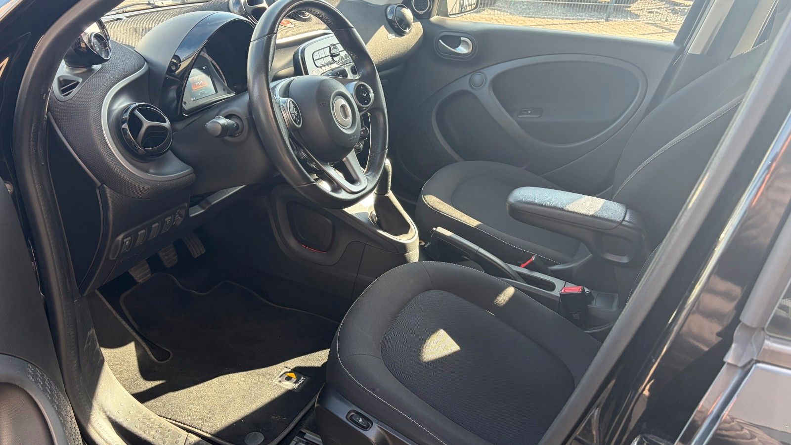 Fahrzeugabbildung Smart ForFour forfour Basis 52 kW