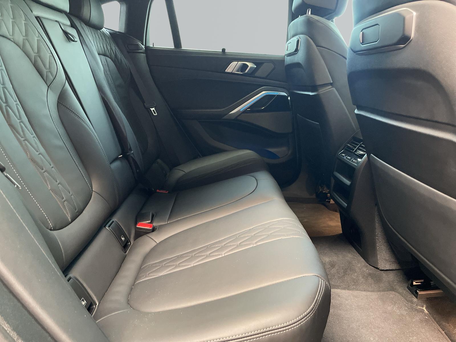 BMW X6 xDrive40d M Sportpaket*22 Zoll*H/K*2 Achs*Pan