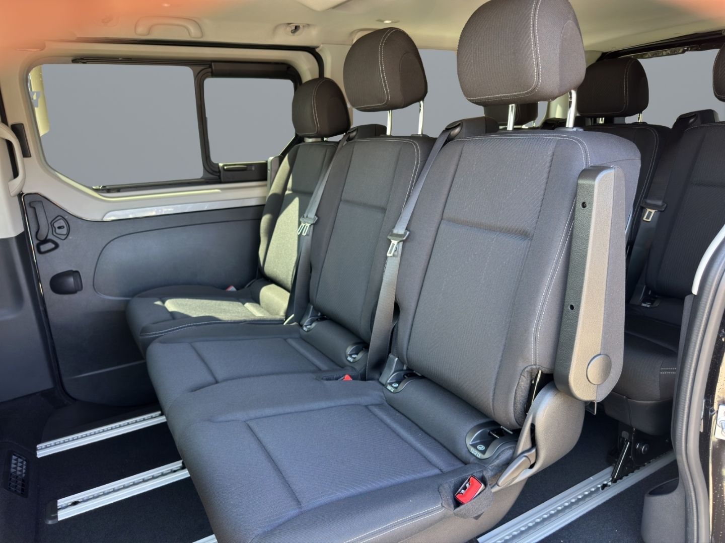 Fahrzeugabbildung Renault Trafic Combi L2H1 SpaceClass 2.0 dCi 170 EDC 8-S
