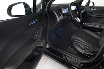 BMW 218d Active Tourer Widscreen RFK AHK 1.Hand