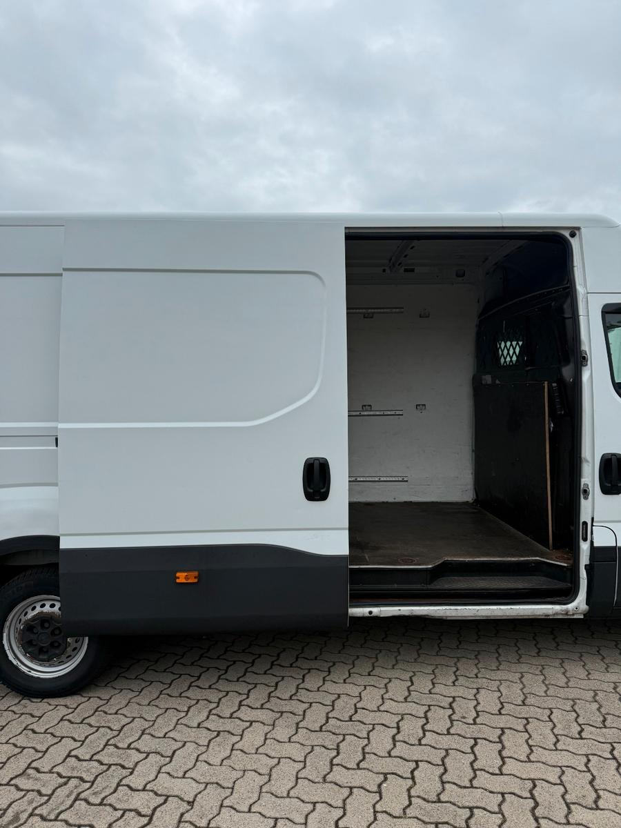 Iveco Daily Kasten CAM/AUTOMATIK/3-Sitzer/Ohne Ad Blue