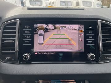 Skoda Karoq 1.5 TSI Tour*AHZV*SHZ*MATRIX*CAM*4xPDC*