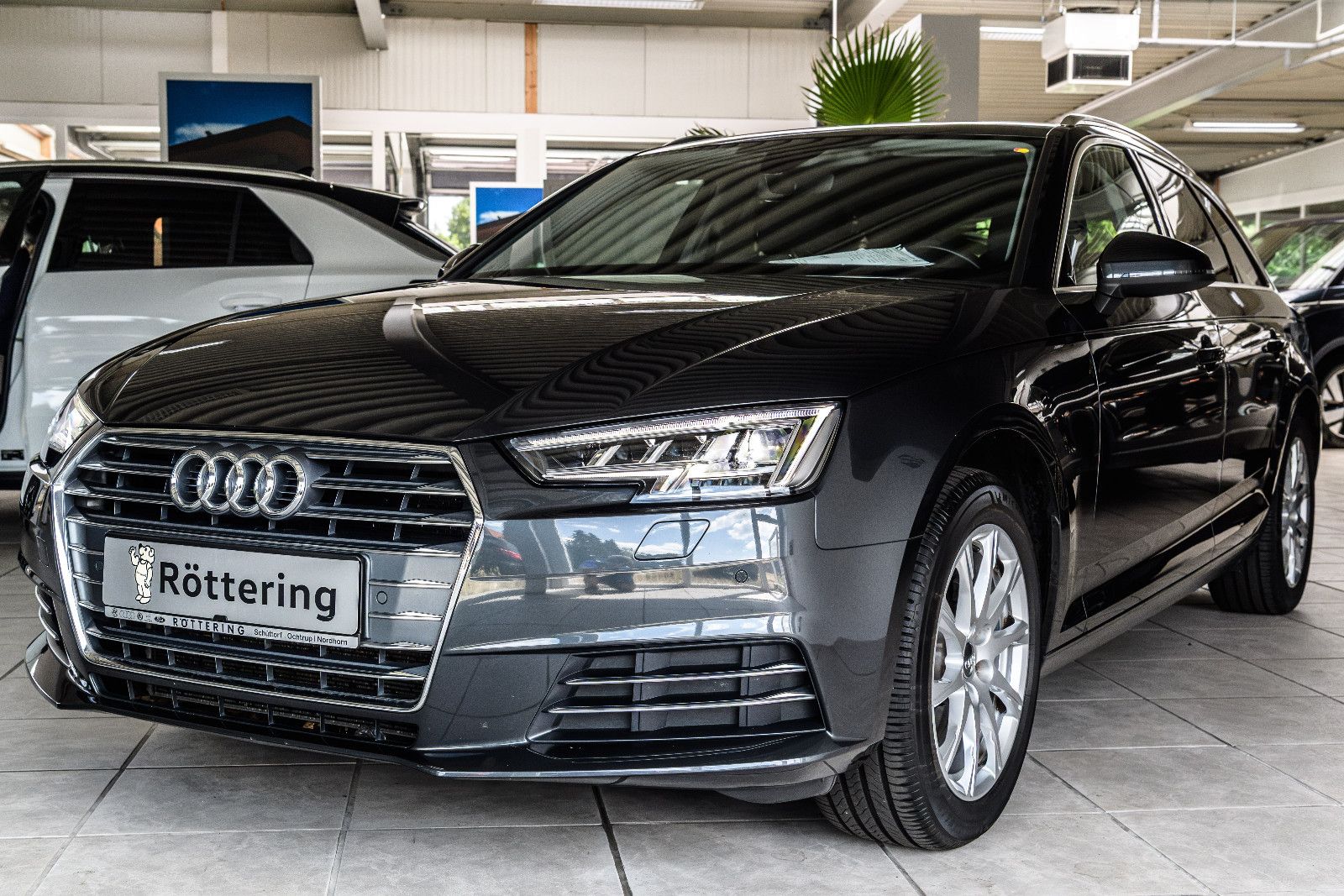 Fahrzeugabbildung Audi A4 Avant sport +LED +MICHELIN