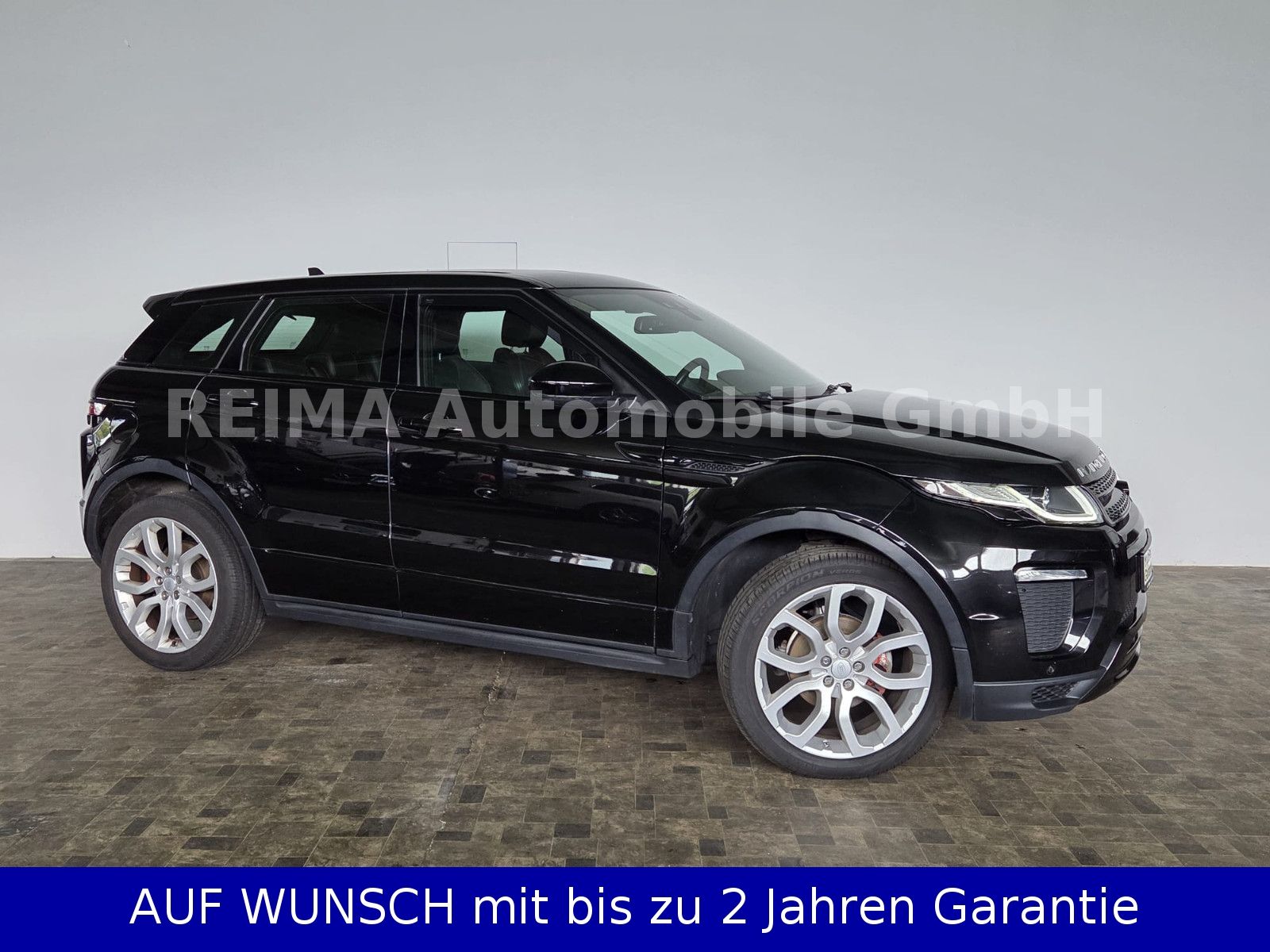Fahrzeugabbildung Land Rover Range Rover Evoque 2,0D SE, Navi, Xenon, 20" Alu