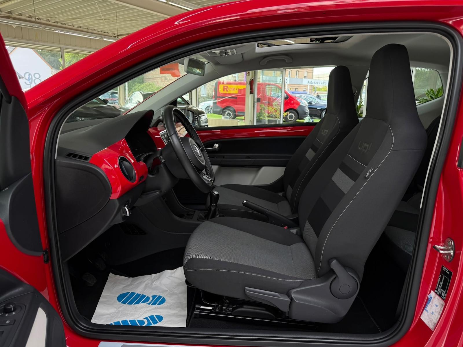 Volkswagen up! 1.0 cheer Panorama Navi Sitzheiz. PDC GRA