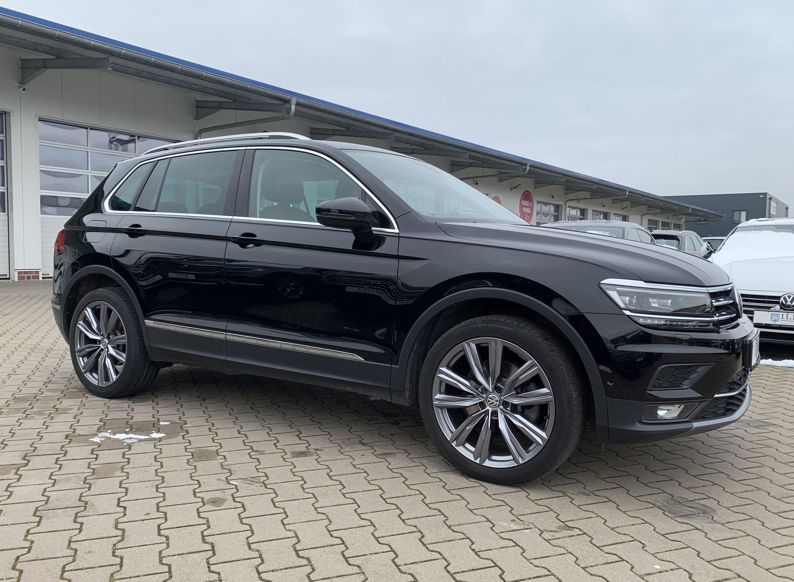 Fahrzeugabbildung Volkswagen Tiguan 2.0 TDI*Highline*4Motion*Leder*AHK*HeadUp