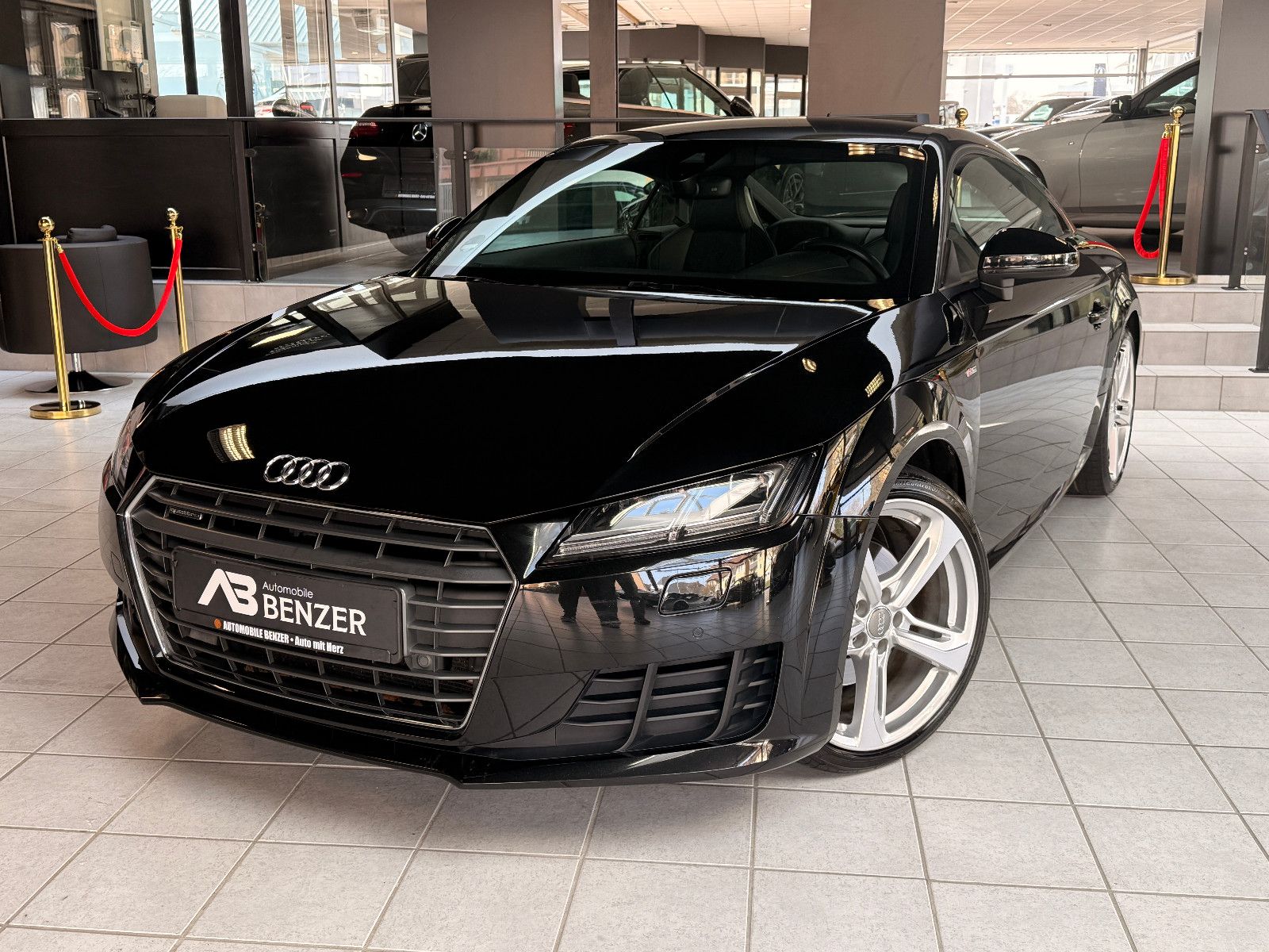 Fahrzeugabbildung Audi 2.0 TFSI quattro/S-LINE/AUTOMATIK/RS-SITZE/LED