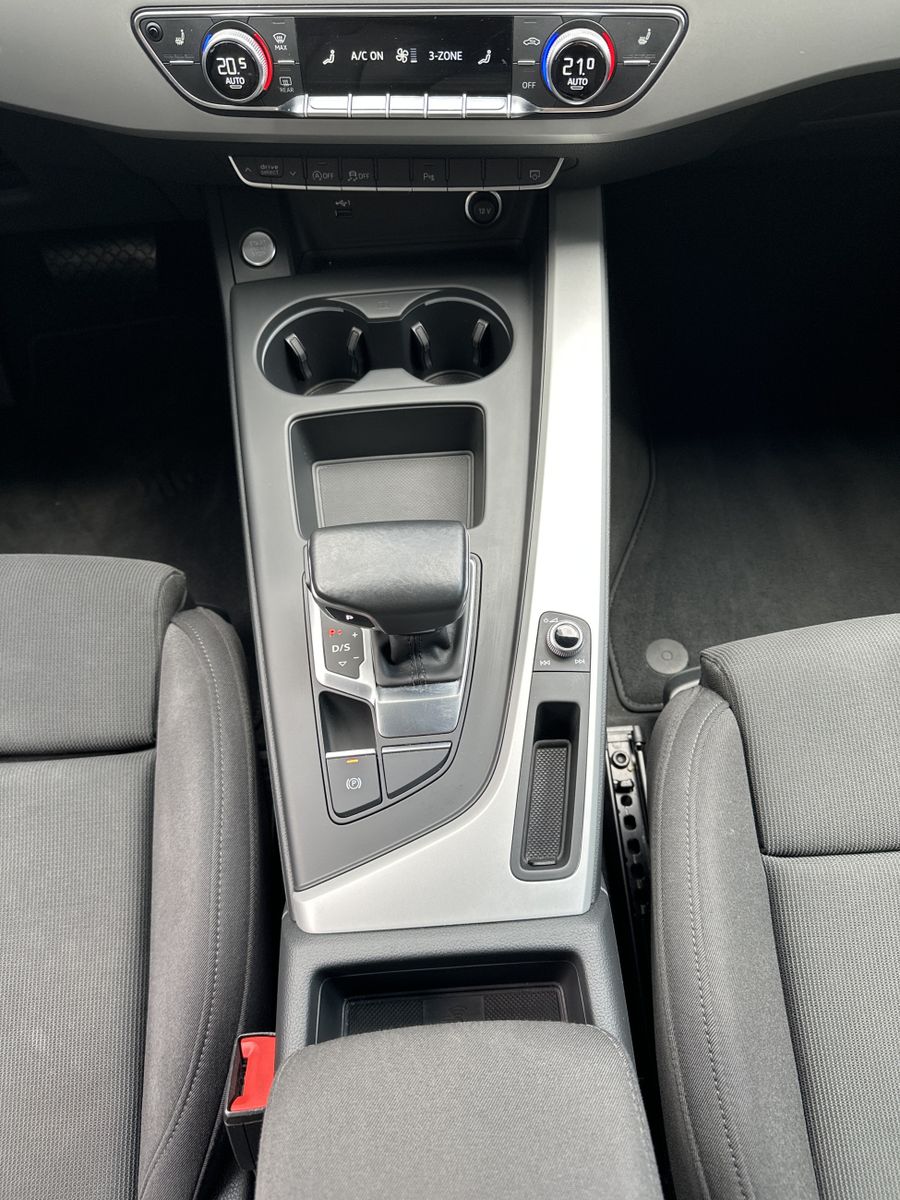 Fahrzeugabbildung Audi A4 Avant Avant 40 TDI S-Line Black LED+AHK+19ZO