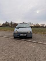 Renault twingo 2002 viele NEUTEILE TÜV bis... - gebrauchte Renault Twingo aus dem Jahr 2002