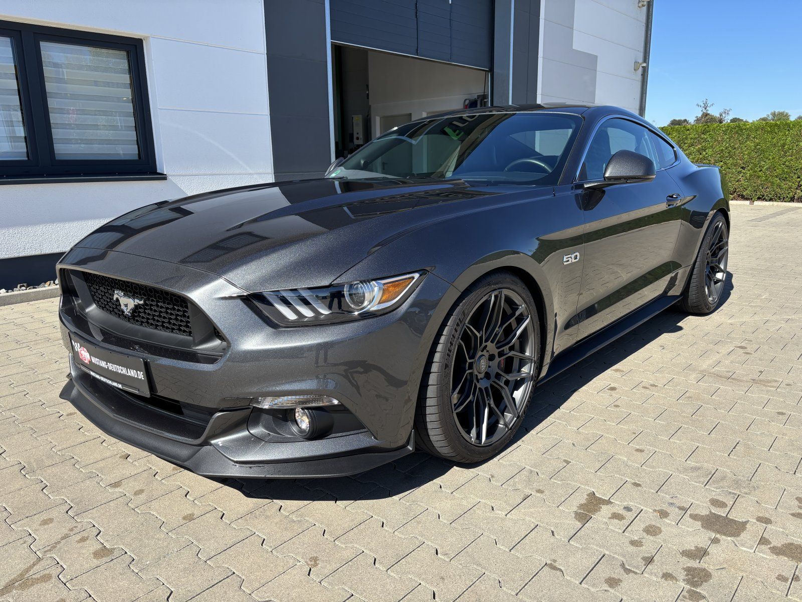 Ford Mustang (GT 5.0 Fastback 20Zoll/KW-V3/COC/SYNC3)
