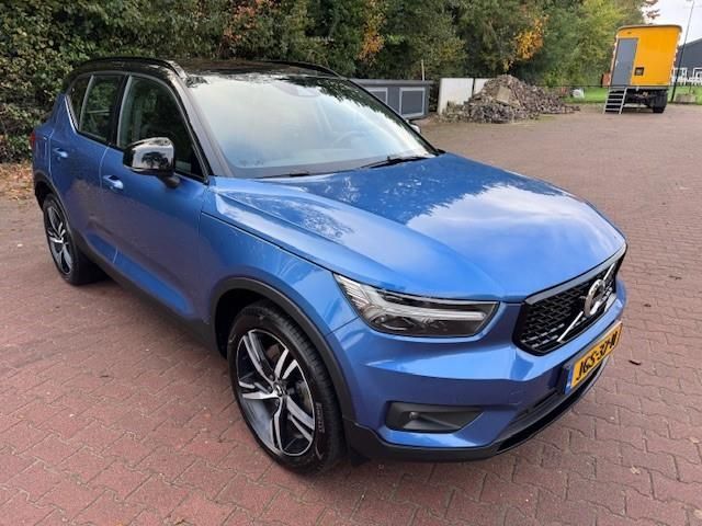 Volvo XC40 1.5 T5 TWIN motor R-DESIGN/LED/HLEER