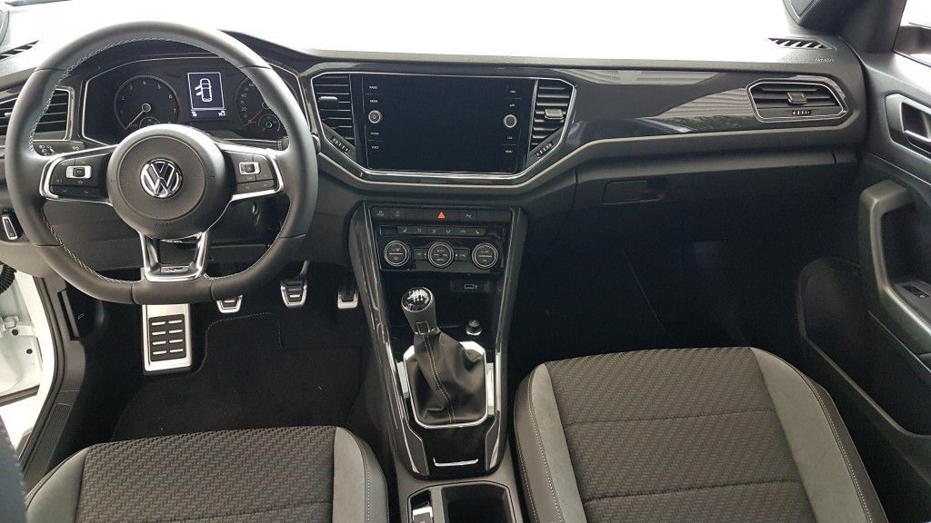 Fahrzeugabbildung Volkswagen T-Roc 1.5 TSI ACT OPF Sport R-Line LED Navi, ACC