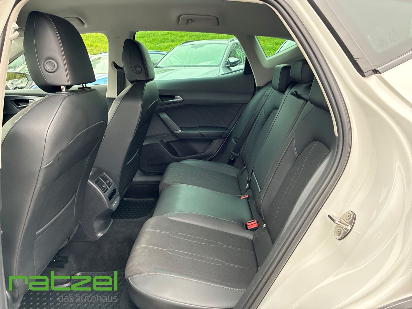 Fahrzeugabbildung CUPRA Formentor e-HYBRID Digitales Cockpit LED  ACC Am