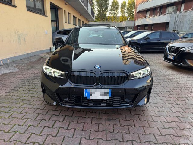 BMW 330 e xDrive Touring Msport TETTO PANORAMICO imagem 3