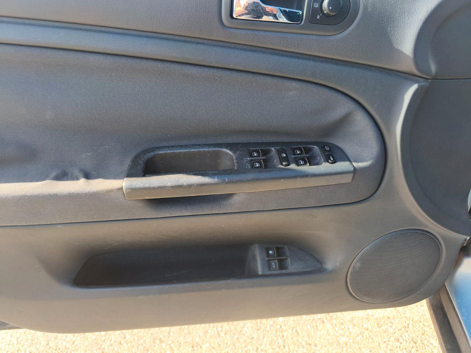 Volkswagen Passat 2004 — photo 14