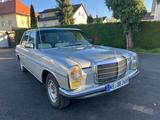 Mercedes-Benz 240 D 3.0 - Mercedes-Benz 240 mit Diesel-Antrieb