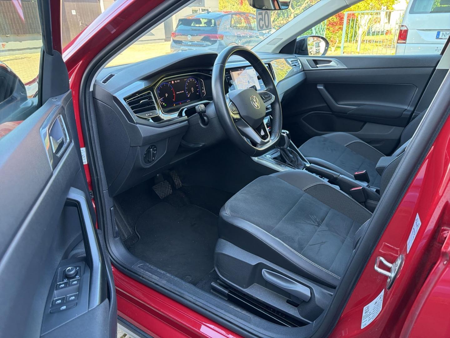 Volkswagen Taigo Style 1.5l TSI DSG AHK Panodach Navi Digit